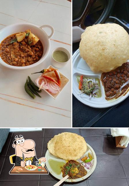 Food at Bahu Bhature Wali