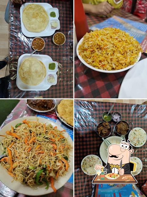 Pad thai at Robin Cabin