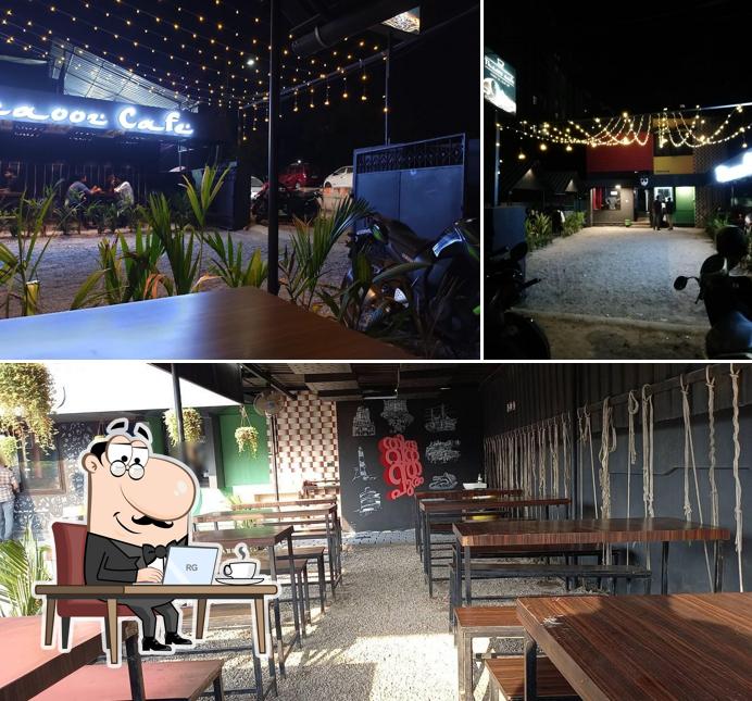 The interior of Thaooz Cafe