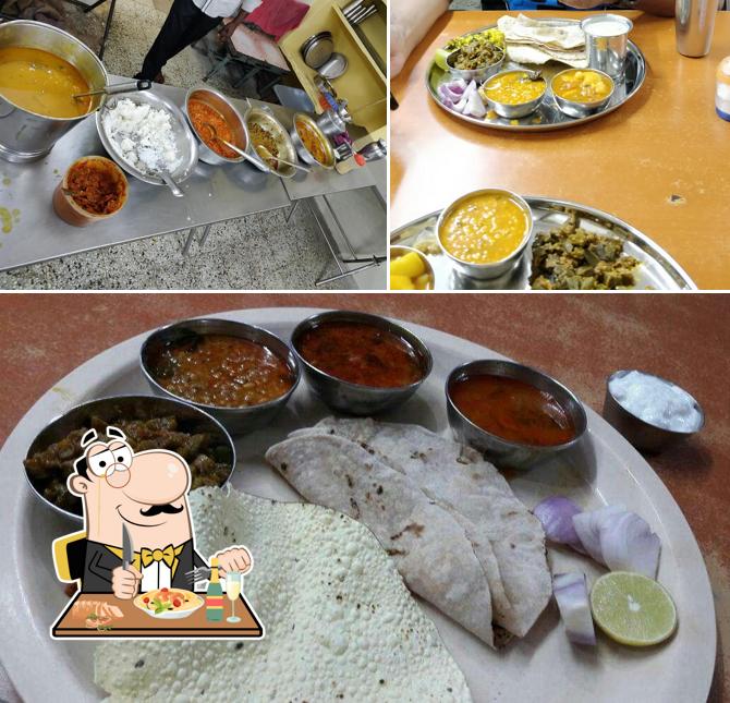 Food at Gujarat Bhojanalay Restaurant