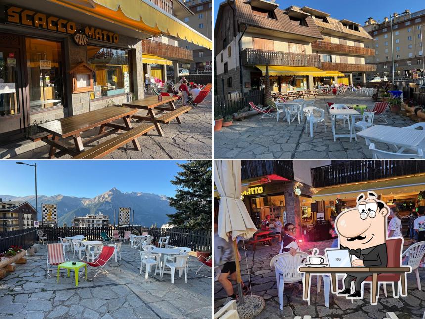 Dai un'occhiata agli interni di Bar Scacco Matto
