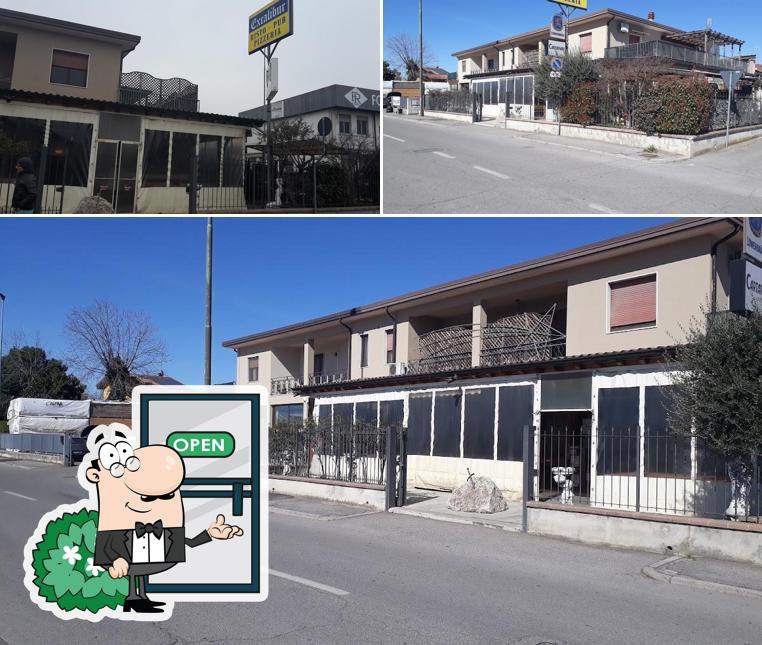 Gli esterni di Excalibur Ristorante Pizzeria