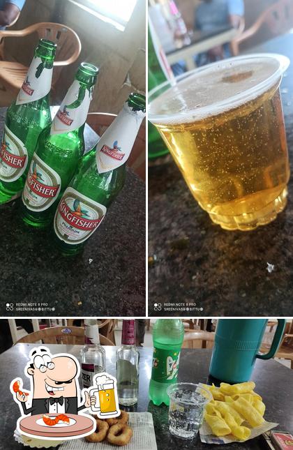 Order a pint of light or dark beer