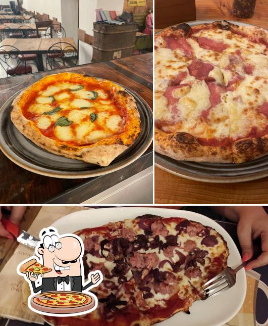 Scegli una pizza a Locomotivo