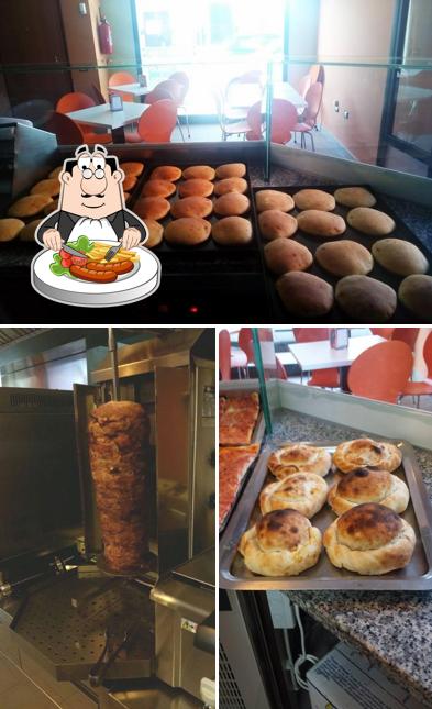 Tra le varie cose da Pizzeria Paradiso Da Gianni si possono trovare la cibo e esterno