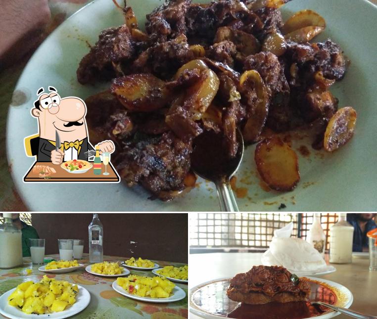 Food at Padipura Toddy Shop
