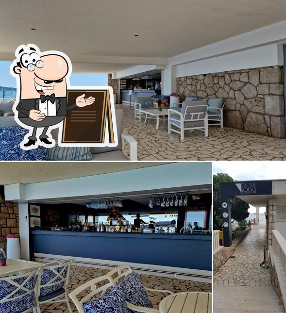 Gli esterni di On the Rocks