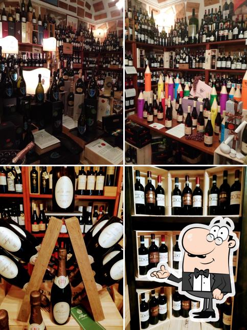 Gli interni di Enoteca Vangi