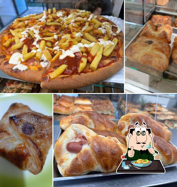 Platti al Food Evolution Rosticceria, Tavola Calda, Arancine, Panini, Yogurteria