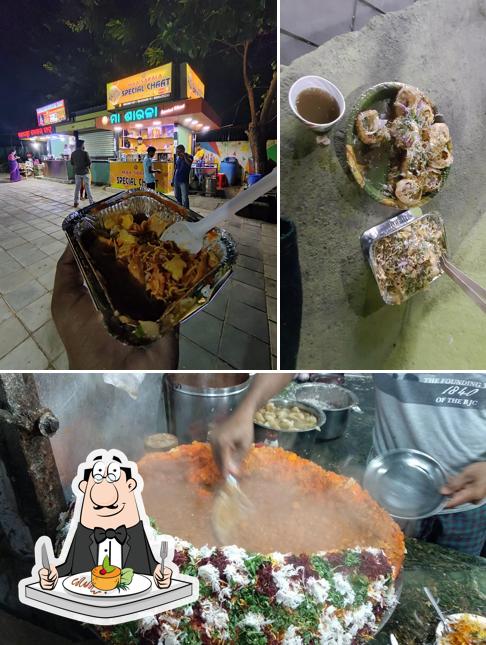 Food at Maa Sarala Special Chat