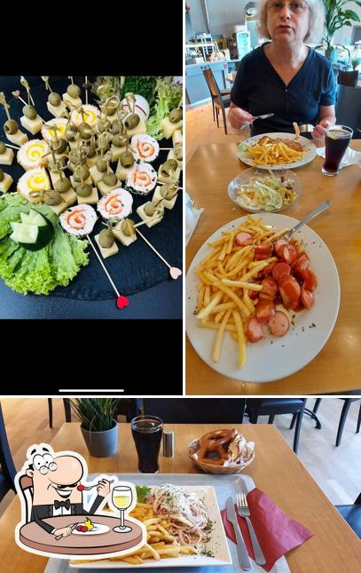 Plats à ewis Café & Restaurant