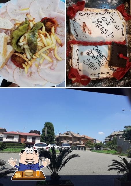 Dai un’occhiata alla foto che presenta la cibo e esterno di COFFE BREAK