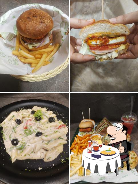 Hamburger at Cuccakoko cafe