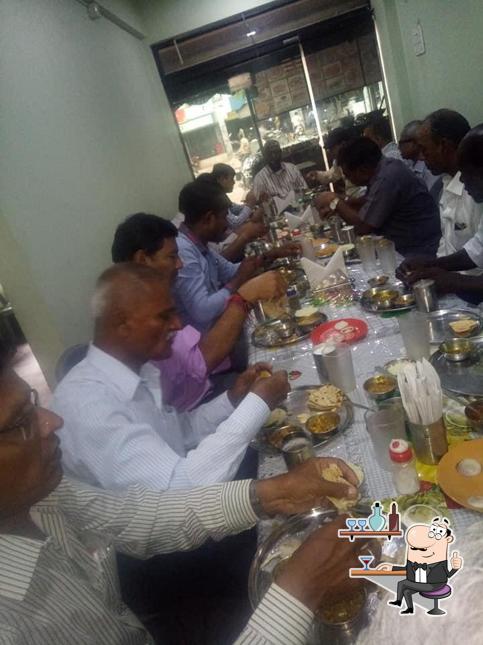 Check out how Delhi Vala looks inside