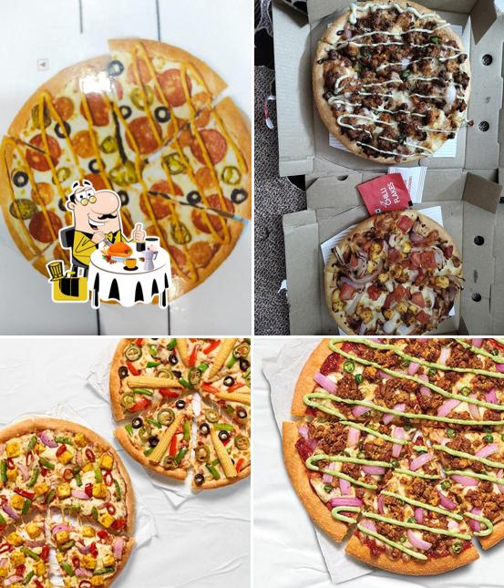Food at Pizza Hut Hoodi Metro Station, Bengaluru