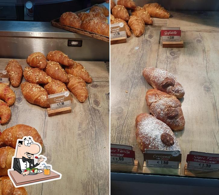 Platti al Autogrill Torre Annunziata Ovest