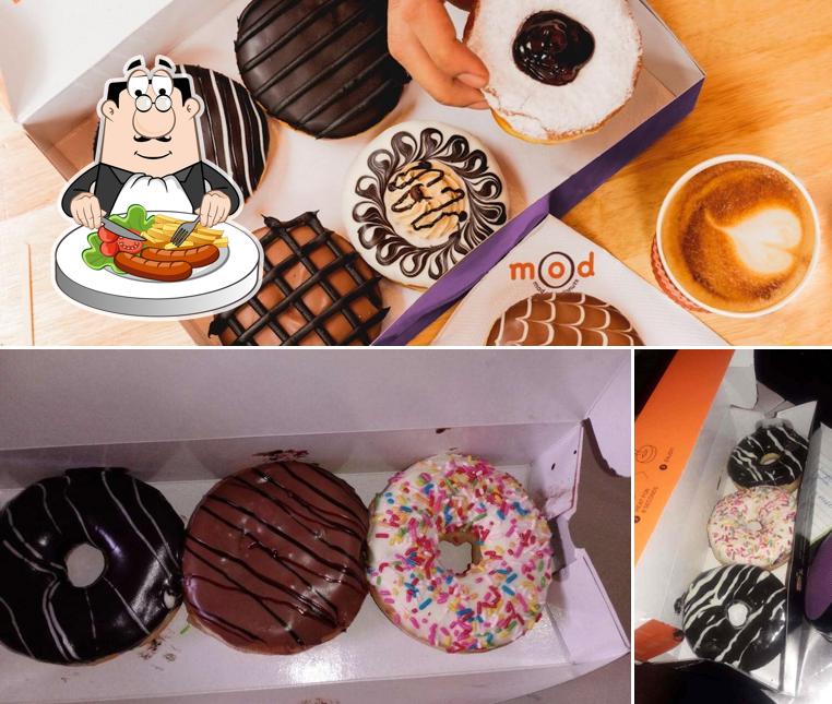 Food at Mad Over Donuts