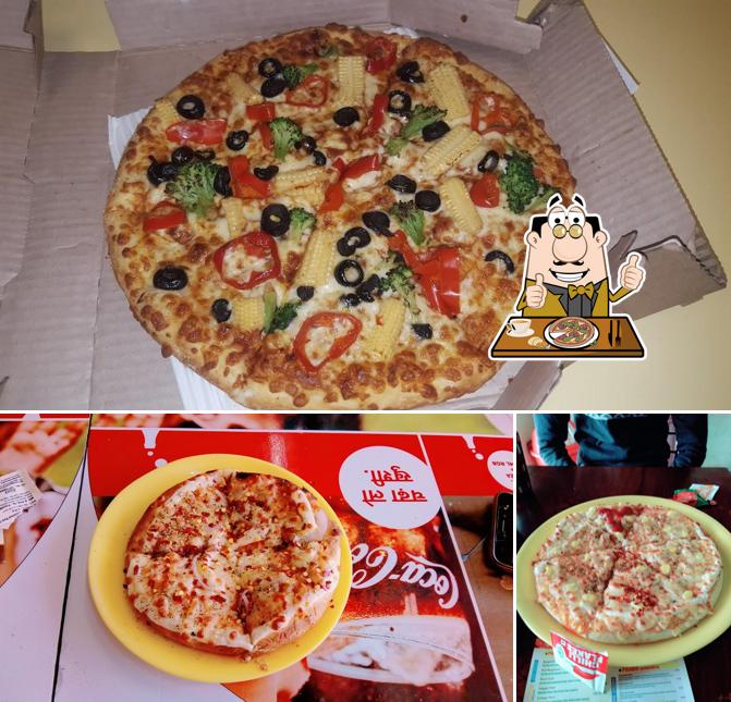 At Meezzaah, you can enjoy pizza