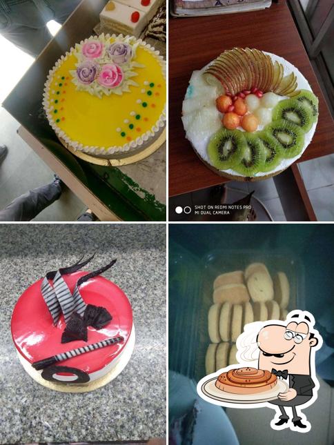 See this picture of Cake and bakers palace