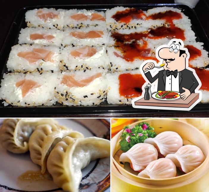 Cibo al Ristorante Shangai Cucina Cinese E Giapponese Domicilio