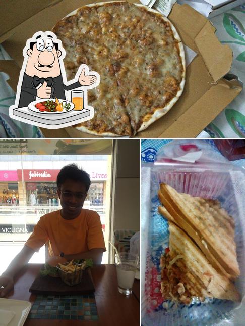 Food at Sams PitStop