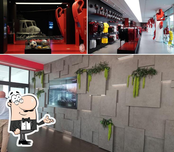Dai un'occhiata agli interni di Casa Milan Bistrot