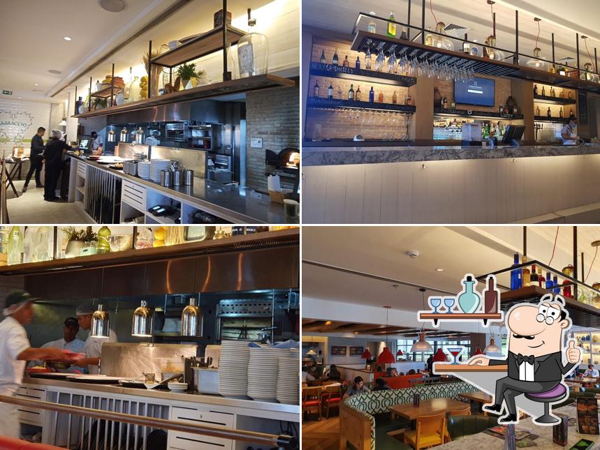 Veja imagens do interior do Abbraccio Cucina Italiana