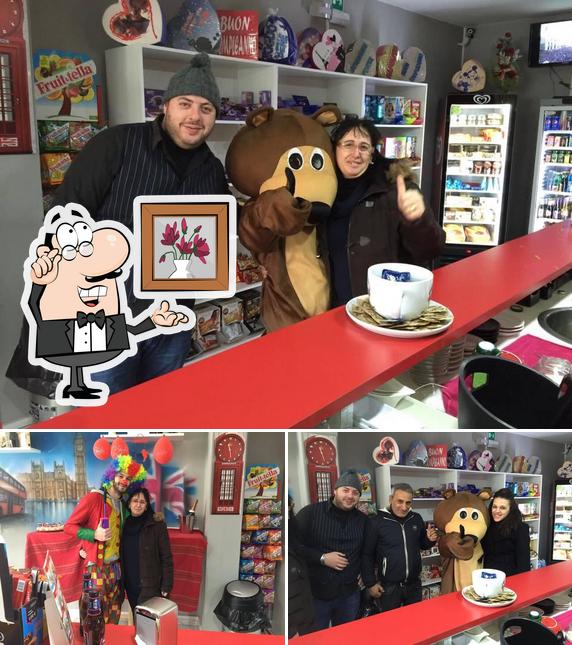 Siediti a un tavolo di Fantasy Cafè