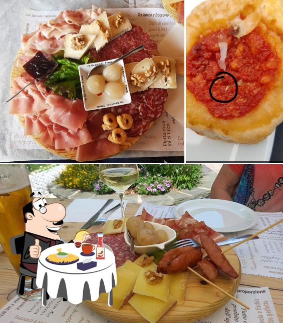 Piatto di formaggi al Bar Al laghetto di Alice