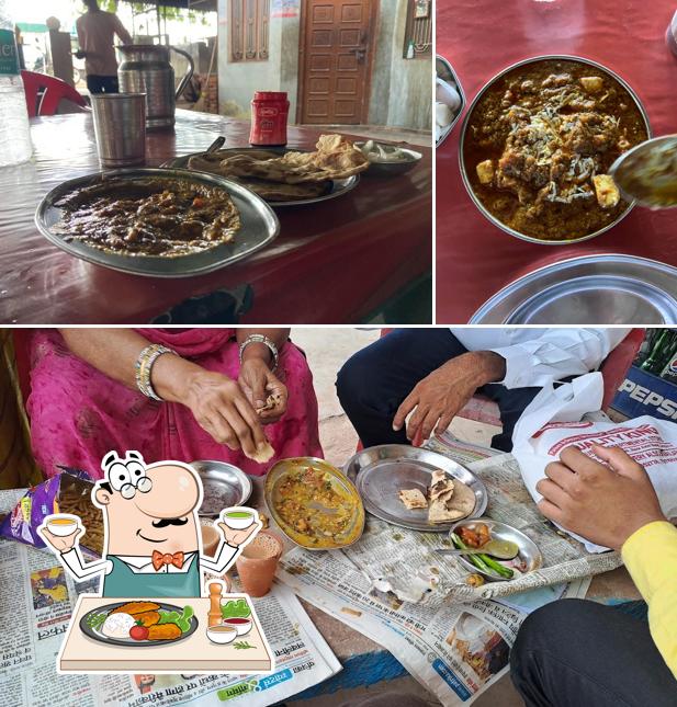 Food at MAA VAISHNO PAVITRA BHOJNALAYA
