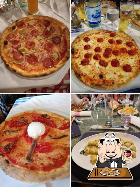 Scegli una pizza a La Vecchia Fattoria