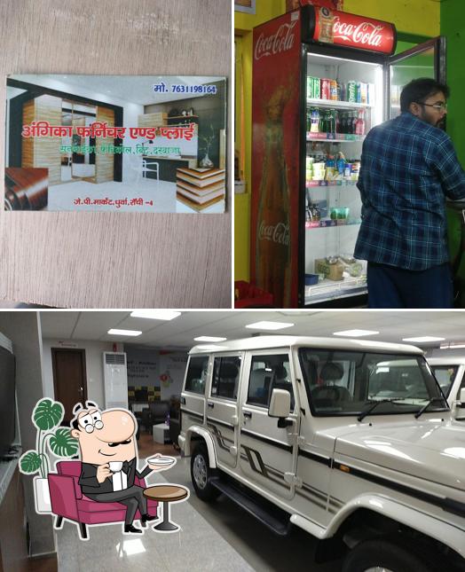 The interior of food 4 U