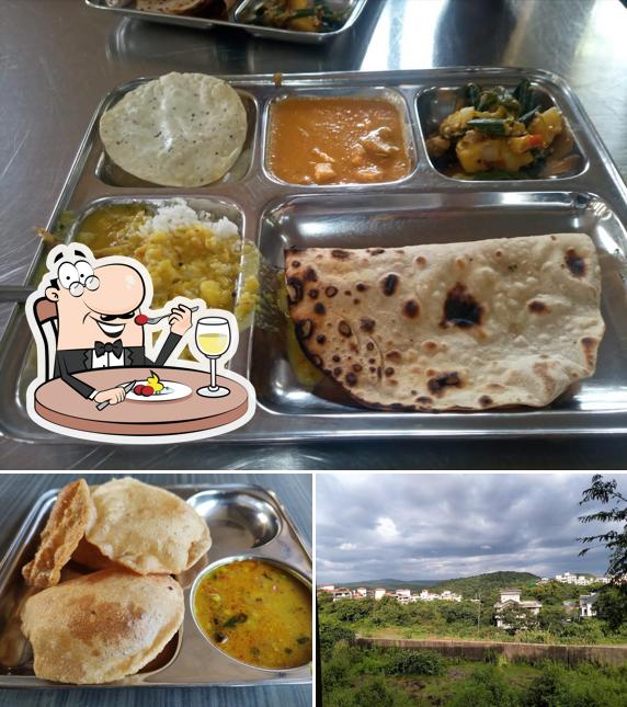 The image of food and exterior at NIT Canteen