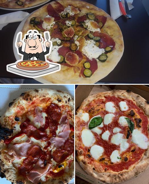 A Pizza World Di Marano Carla, puoi provare una bella pizza