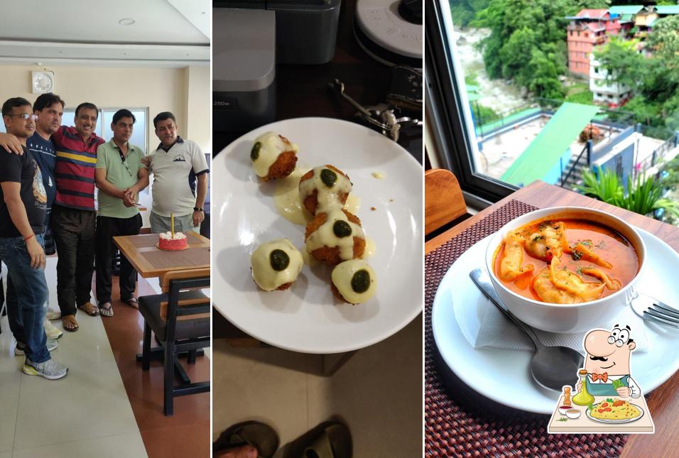 Food at Singtam Junction