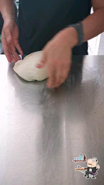 Dai un'occhiata agli interni di Burro e Salvia