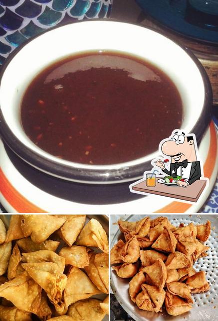 Meals at Agra Samosa Center