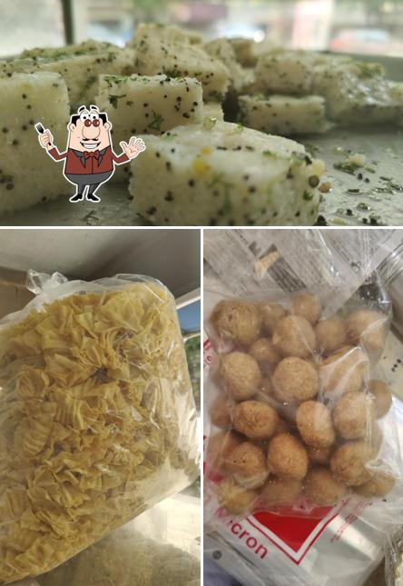 Food at Junagadh farsan mart