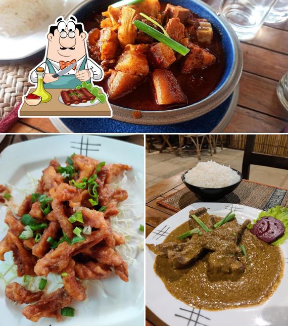 Pick meat meals at MEIPHUNG Northeast Bar and Restro