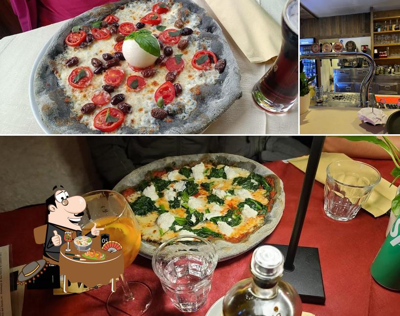 La foto di cibo e bevanda da Ristorante Pizzeria Antiqva
