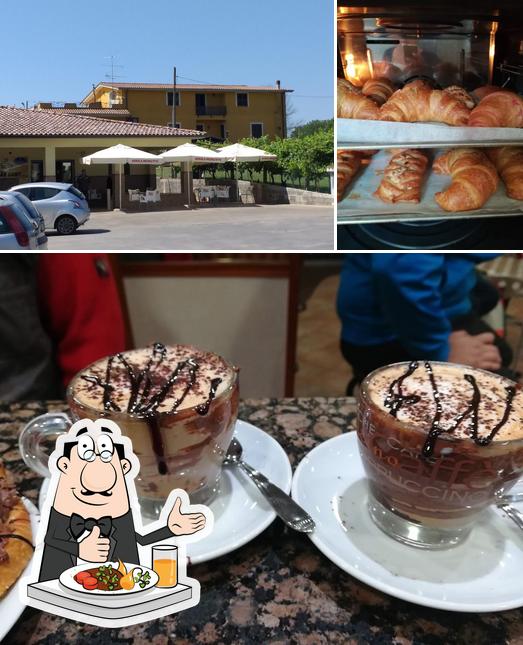 Bar Dany si caratterizza per la cibo e esterno