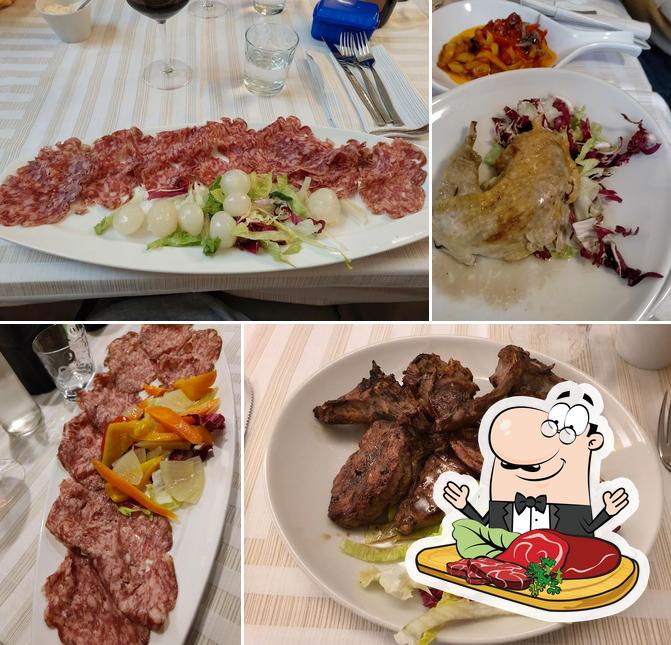 Prenditi i un pasto a base di carne a Bisboccio ristobar