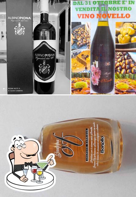 VINI DIONISO serve alcolici