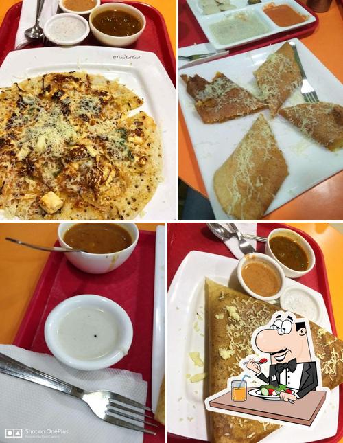 Food at Dosa Plaza
