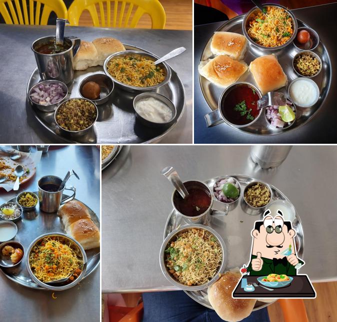 Food at Katke Amruttulya and Misal House (कटके अमृततुल्य आणि मिसळ हाऊस)
