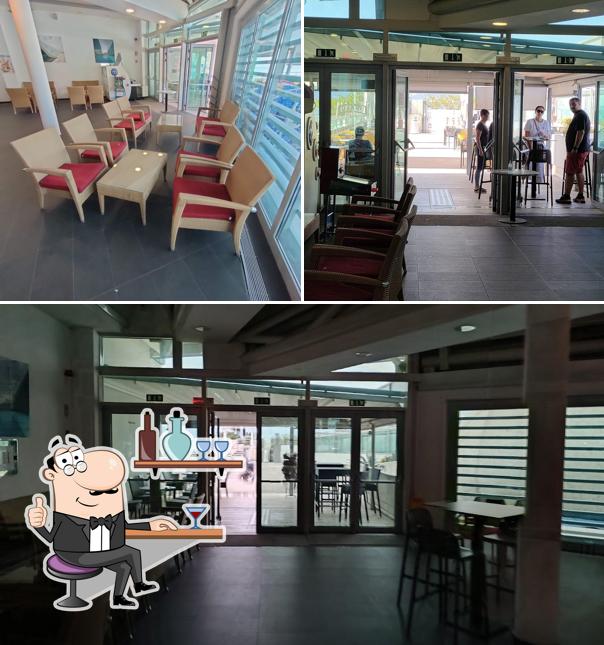 Gli interni di Cafe 08