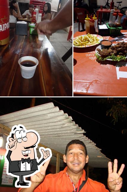 Veja imagens do interior do Escondidinho Bar