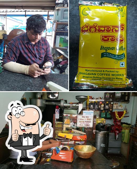 See this picture of Bhagavan Coffee Works