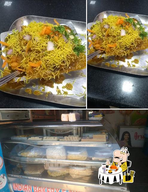 Food at Sri Vishnu Sweets and Bakery