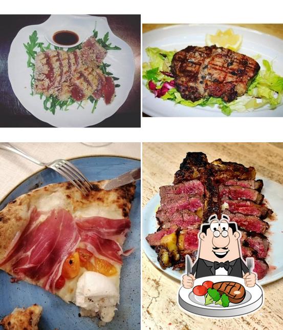 Prenditi piatti di carne dal menu